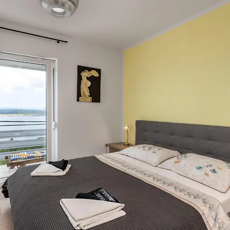 Pet Friendly In With Wifi Holiday home