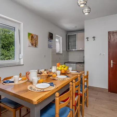 Pet Friendly In With Wifi Holiday home Dramalj
