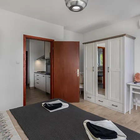 Holiday home Pet Friendly In With Wifi