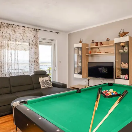 Holiday home Pet Friendly In With Wifi Dramalj