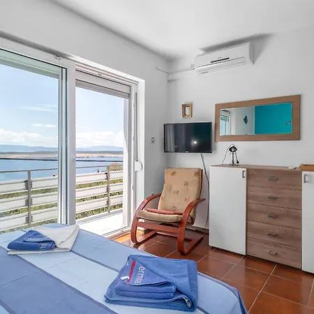 Pet Friendly In With Wifi Holiday home